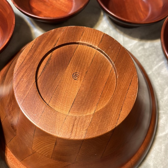 Wooden Salad Bowl Dinner Set—8 Serving Bowls & Large Fork & Spoon - Picture 4 of 10